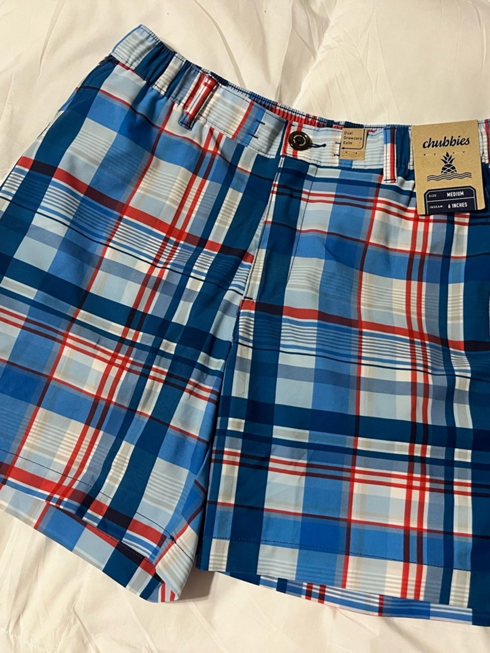 NWT Red, White, & Blue chubbies Men's 6in Shorts in a Size M